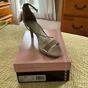 Single strap sandal with heel